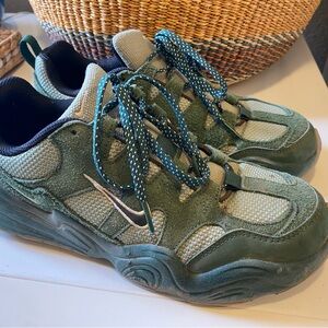 Nike Tech Hera Women’s Sneakers- Green Size 9